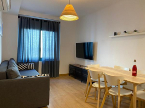 Apartments Sant Lluis CENTER, 2 min walk from the sea
